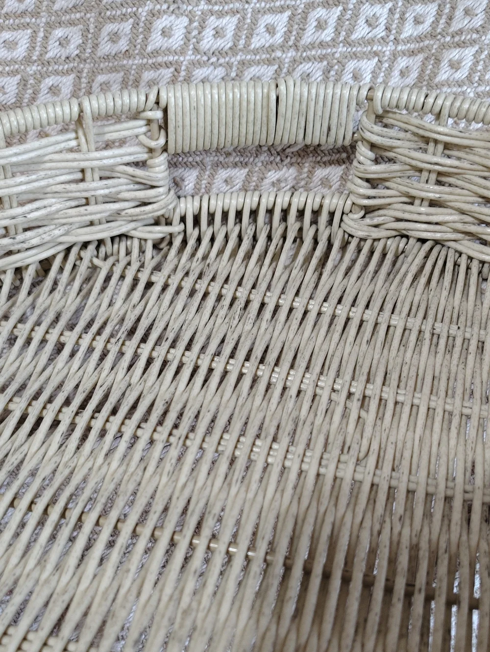 Cream Wicker Round Serving Tray 13